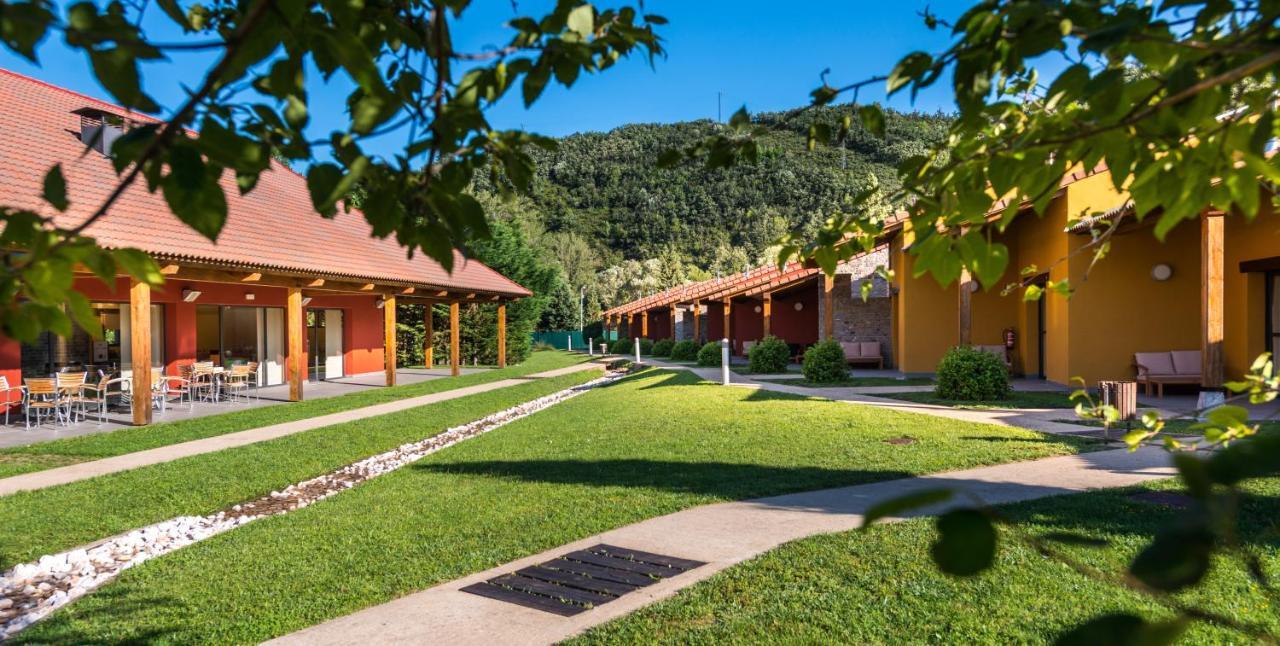 Fuentes Blancas Hotel Vegacervera Exterior photo